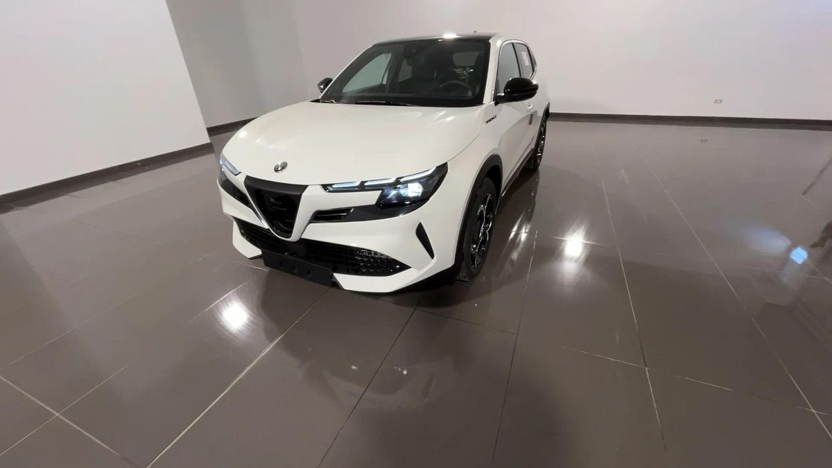 ALFA ROMEO Junior 1.2 136 CV eDCT6 Speciale - TETTO - VARI COLORI - Autostema
